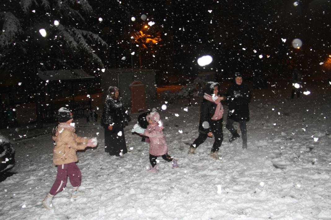 Konya'nın ilçesinde bembeyaz bir şenlik yaşandı! Darısı merkezin başına 5